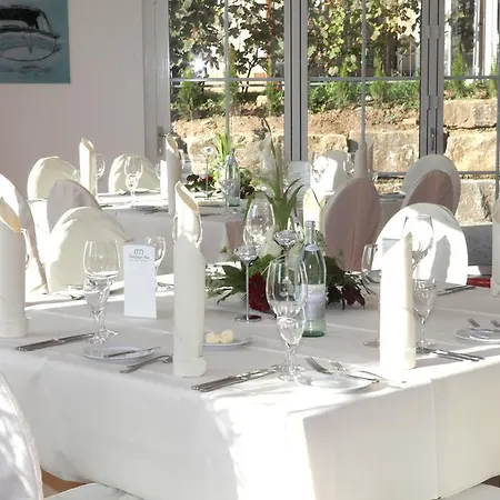 Edelfinger Hof Hotel 4*