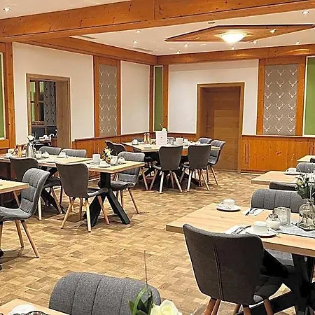 Edelfinger Hof 4*